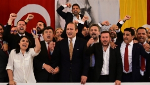 Galatasaray'ın yeni başkanı Burak Elmas oldu