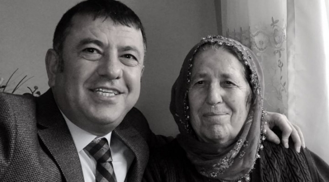 Veli Ağbabanın annesi yaşamını yitirdi