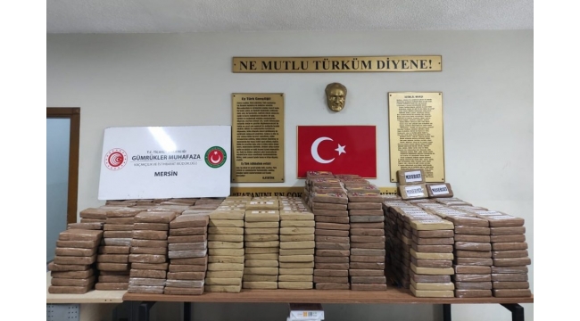 Mersin Limanı'nda yakalanan 1,3 ton kokain davasında 4 sanığa tahliye