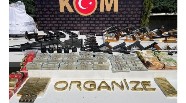 Sarallar operasyonunda ele geçirilenler emniyette sergilendi