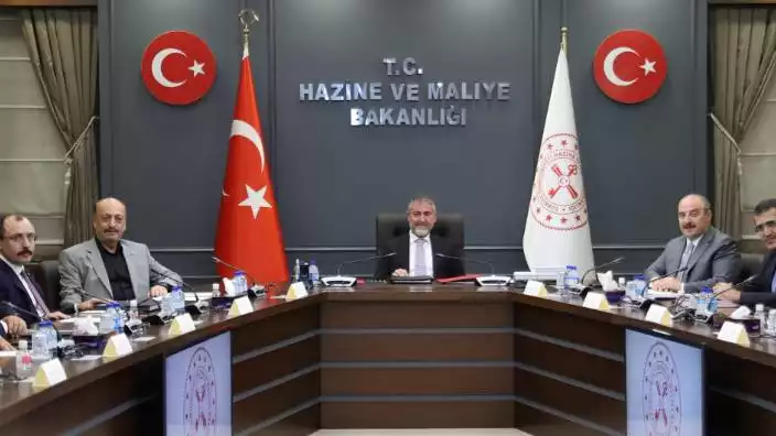 Anayasa Mahkemesi Fiyat İstikrarı Komitesi kararnamesini iptal etti