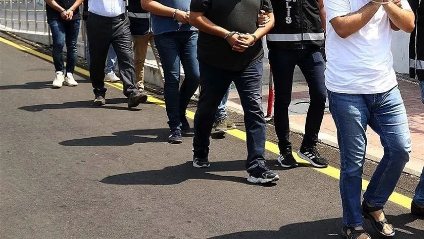  Beşiktaş ve Balat merkezli iki çeteye operasyon: 39 kişi gözaltında