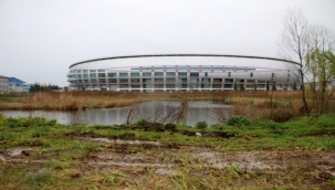 Yeşil alan yapılma vaadiyle satın alınan özel mülke stadyum yapıldı, imara açıldı