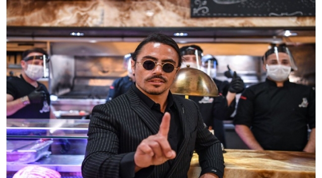 Nusret'e dava: Dekolteye zorladığı iddiası...