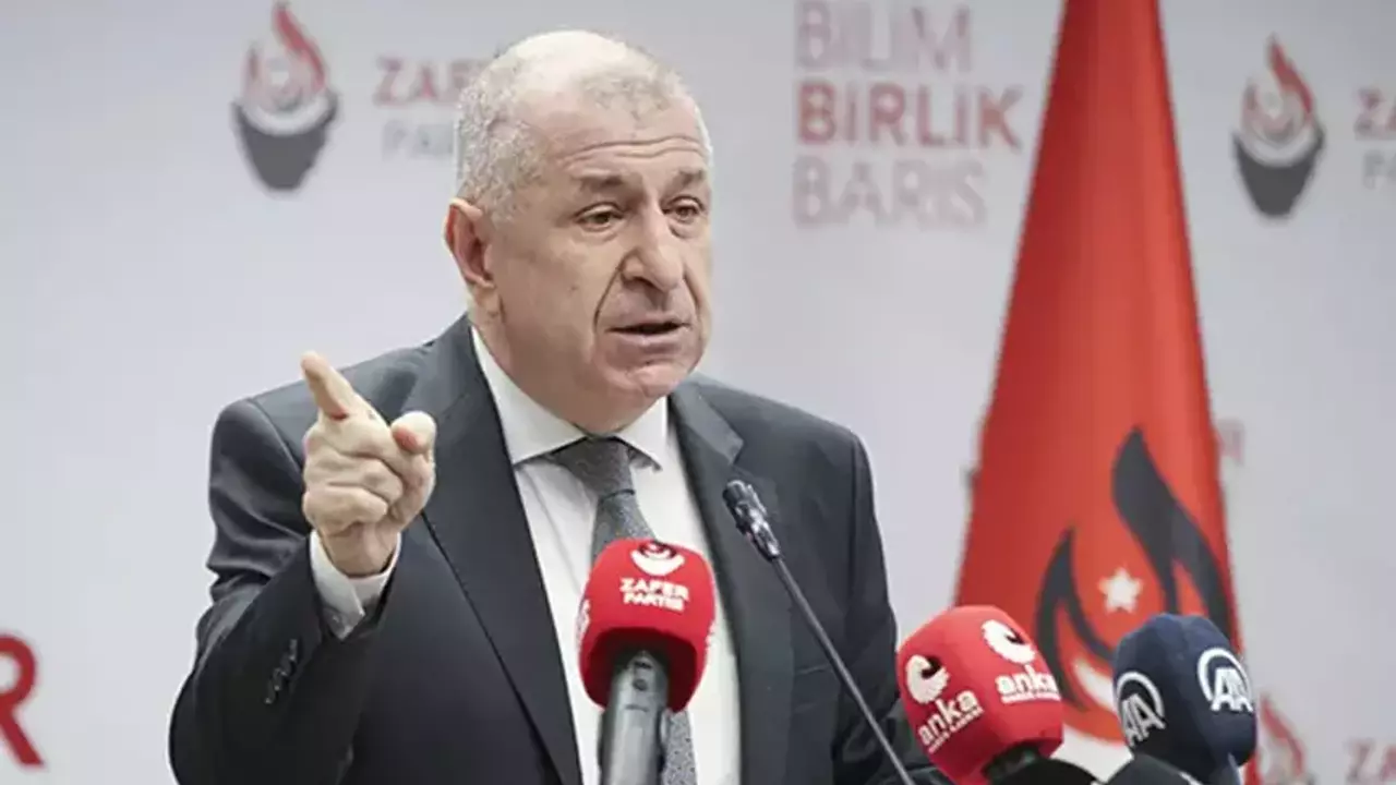 Ordu'nun Gülyalı ilçesinde Cumhurbaşkanlığı seçim sonuçlarını kutlayan AKP'lilerin konvoyundaki bir kişi tarafından bıçaklanarak öldürülen Erhan Kurt'un katil zanlısı tutuklandı. İki kişi ise adli kontrol şartı ile serbest bırakıldı.
