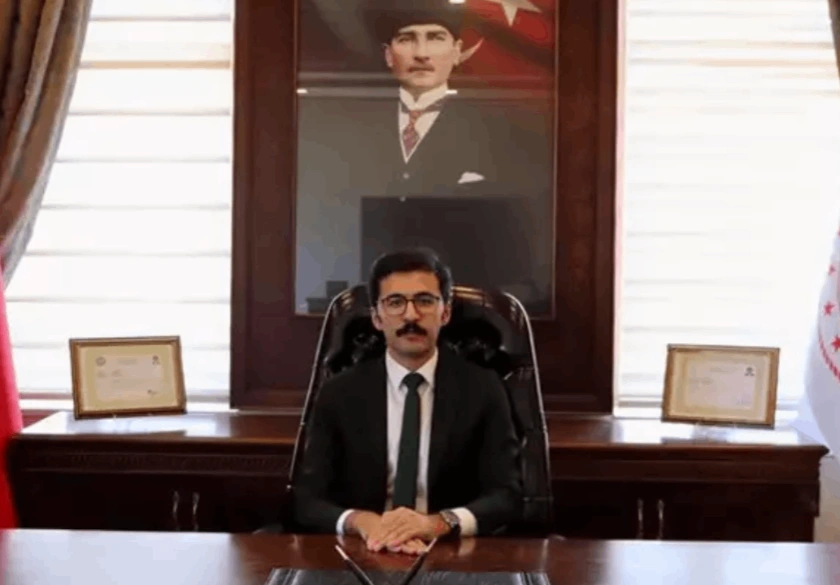 Kaymakam evinde başından vurulmuş halde bulundu