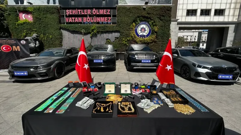 Laleli merkezli dev operasyon! Pos cihazlarıyla kara para akladılar: 1,3 milyarlık kara para operasyonu büyüyor