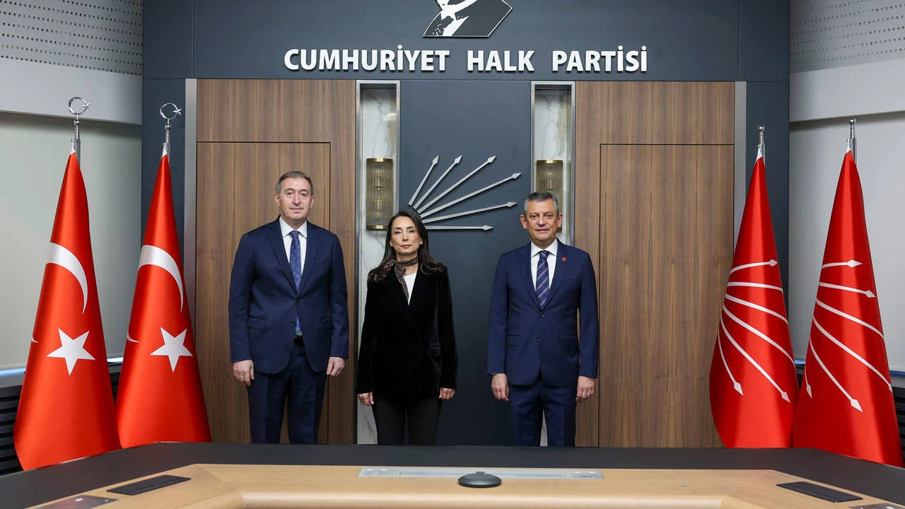 Özgür Özel, Tuncer Bakırhan ve Tülay Hatimoğulları ile görüştü: Liderlerden "Suriye" mesajı