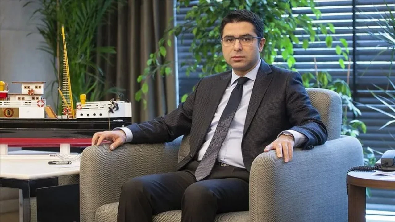  CHP PM Üyesi Emre Kartaloğlu , Ahbap soruşturmasında gözaltına alındı